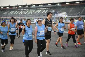 BIB: 52352
                            <button type="button" onclick="openModal(10466629)" class="btn btn-primary btn-sm float-right btn-popup" data-toggle="modal" data-target=".modal-high-quality">
                        <i class="fas fa-shopping-cart"></i> Add to Cart
                    </button>
                                            <button type="button" onclick="isThisMe(10466629, true)" class="btn btn-success btn-sm float-right btn-popup btn-isme hidden" data-toggle="tooltip" data-placement="bottom" title="นี่คือรูปของคุณใช่ไหม คลิกที่นี่เพื่อเอาเข้าอัลบั้ม">
                        <i class="fas fa-plus"></i> Add to album
                    </button>
                    <button type="button" onclick="isThisMe(10466629, false)" class="btn btn-warning btn-sm float-right btn-popup btn-isnotme hidden">
                        <i class="fas fa-ban"></i> Remove from album
                    </button>